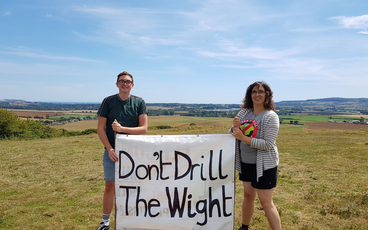 We strongly oppose the proposal to construct a drill pad, security compound and access road for HGVs on agricultural land outside of Arreton for a number of reasons: http://www.dontdrillthewight.co.uk 