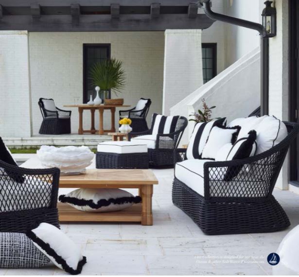 Heins_Marketing's tweet photo. Featuring a bohemian inspired woven design, the Soho Collection by @SummerClassicsContract captures the relaxed nature of outdoor living. #HeinsMarketing #Soho #SohoCollection #Bomemian #outdoorfurniture #outdoordesign  #poolfurniture  #summer #resort #outdoors #outdoorliving https://t.co/ffgaGnQMa3