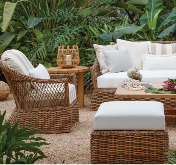 Heins_Marketing's tweet photo. Featuring a bohemian inspired woven design, the Soho Collection by @SummerClassicsContract captures the relaxed nature of outdoor living. #HeinsMarketing #Soho #SohoCollection #Bomemian #outdoorfurniture #outdoordesign  #poolfurniture  #summer #resort #outdoors #outdoorliving https://t.co/ffgaGnQMa3
