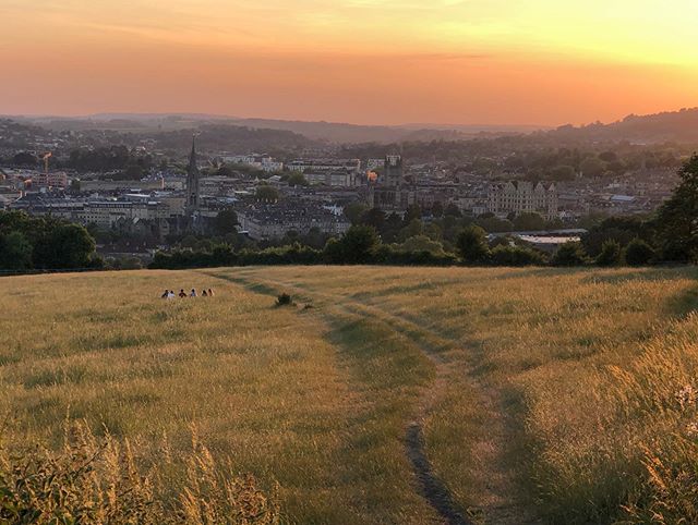 We can't believe how lucky we are to have this view of the city 💙 💛 📸 yaswestern on Instagram