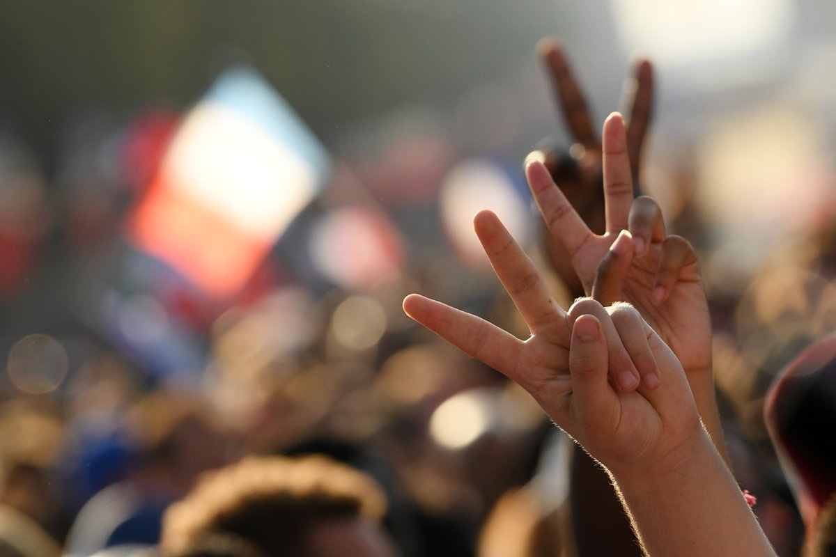 Paris2024's tweet photo. Il y a 2 ans, 2 étoiles 🙏 @equipedefrance 

Quand le sport nous offre des émotions, c'est toujours ensemble qu'on les partage. 

#Paris2024 sera l'occasion d'en vivre de nouvelles 👊 https://t.co/LTjcD1MwrO