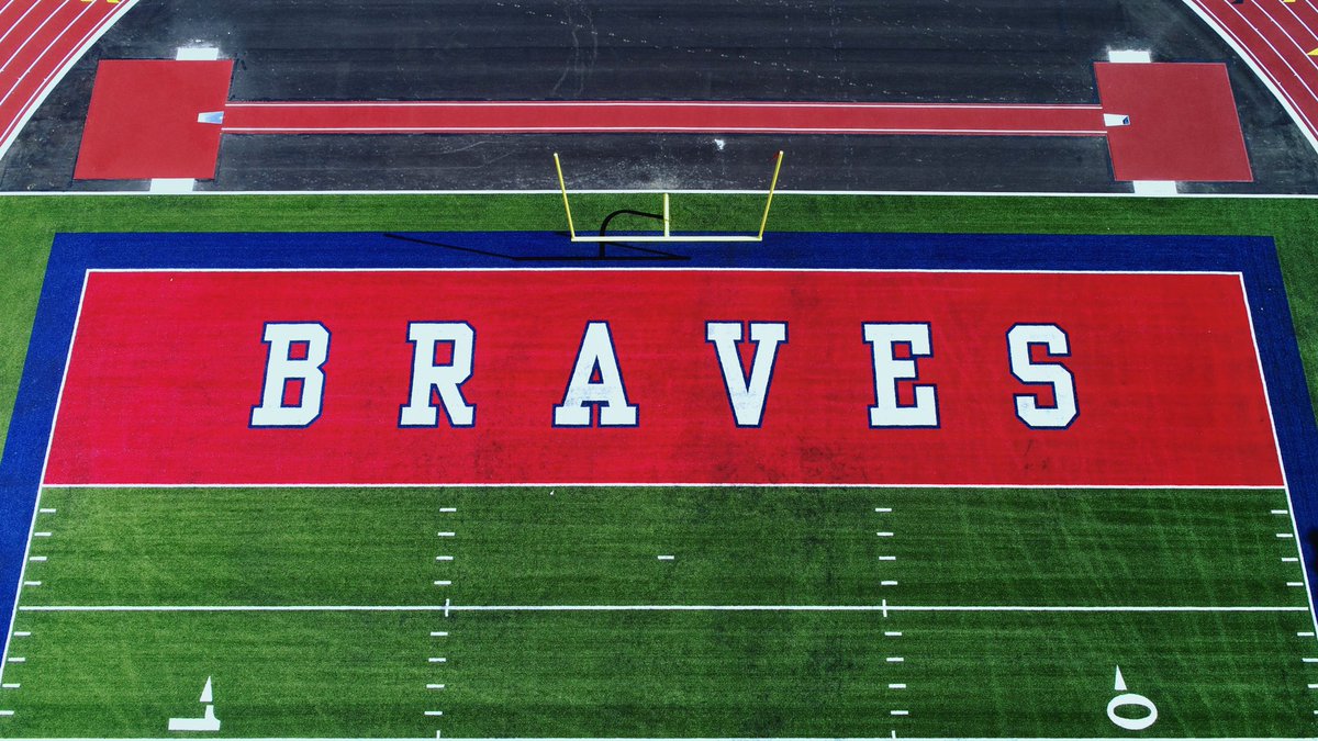 ksthomas58's tweet photo. Braves Nation, here are some more pictures of the stadium taken by Josh Galloway and his drone. @IVHS_Football @IVB_Athletics @inter_valley @IvcFan @BradMorrison44 @maumeebayturf https://t.co/ylzOpYwrtv