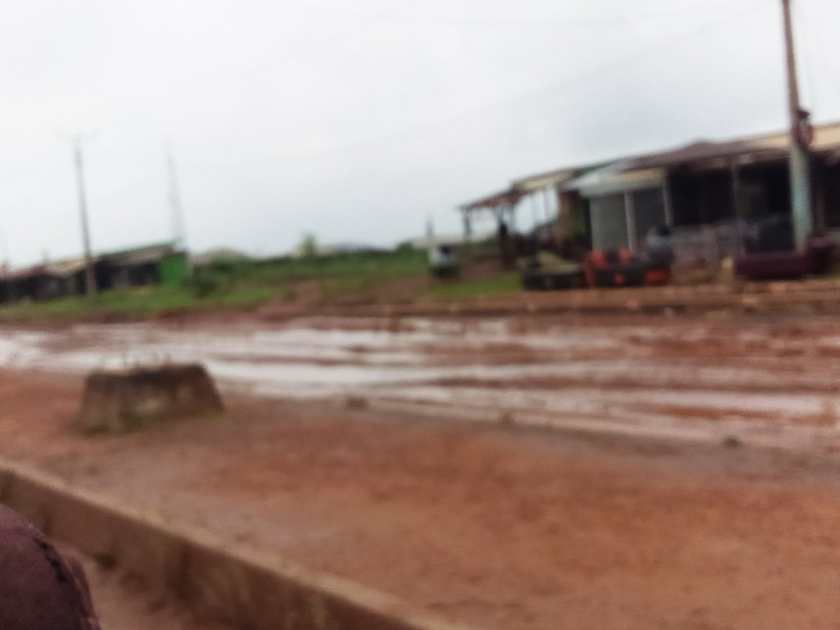 @OGSG_Official @dabiodunMFR @sfojoemmanuela @SulaiOdus @sfojoemmanuel @OGPWAgency @channelstv @TVCconnect Check out ijebu-Ode outwards Ibadan Express road...the road is deteriorating everyday. Please do something @dabiodunMFR Sir.