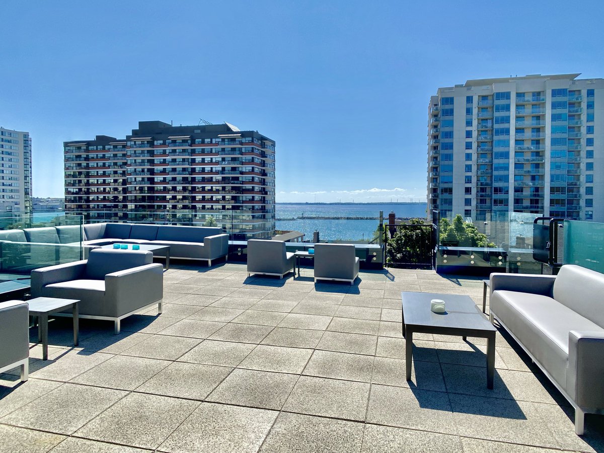 Sandy_Berg_'s tweet photo. Had a Sneak Peek of the NEW Frontenac Club hotel ! 
WOW ! 
Bar and patio Opening Soon !
(View from the rooftop patio) 
#ygk #history #oldmeetsnew https://t.co/PEMVQl1te1