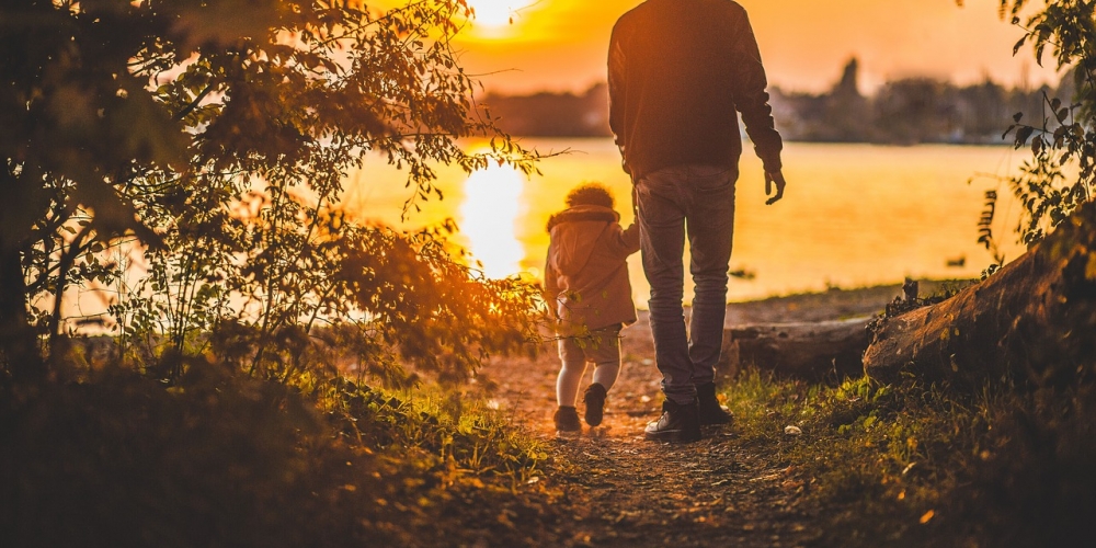 Oh just take a look at this!

#dad #father #child 
#hikingkids #kidscamping #familycamping #campingfamily #familycampingtrip