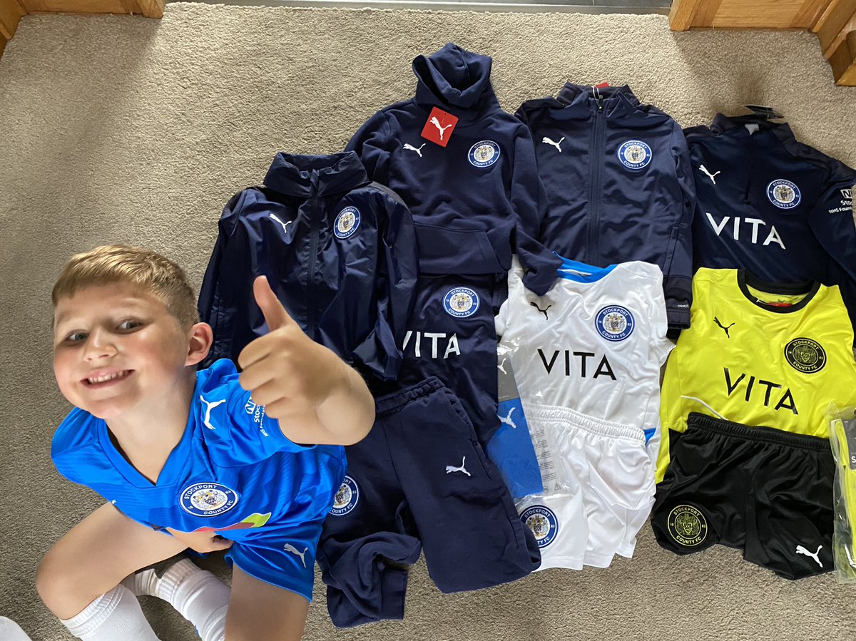 stockport county new kit