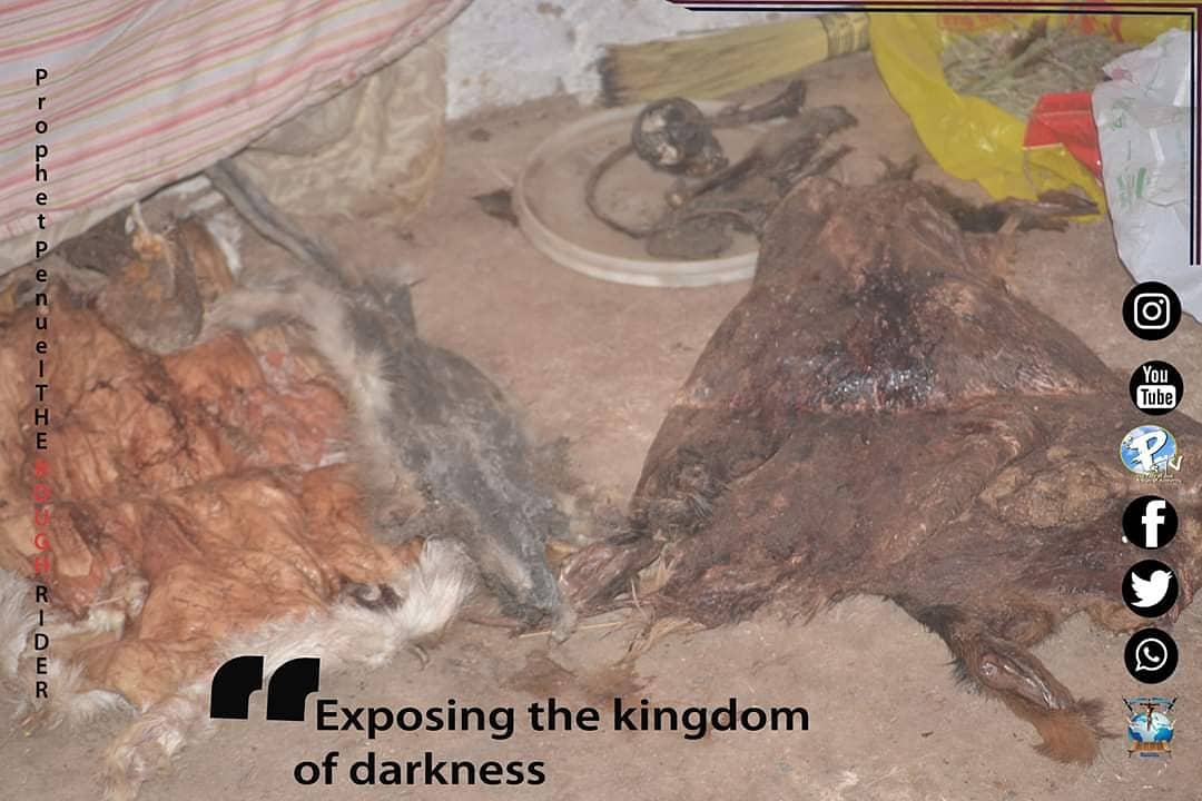 MnguniPenuel's tweet photo. The Honoured

Exposing the Kingdom of Darkness
#InsideTheHouse

The left hand was at defence and the right was attacking, the man of God propet Penuel entered the house which is now a traditional consultation room and every evil was nufilied and exposed.

https://t.co/MtqUKWZ9ty https://t.co/DOiUO8W943