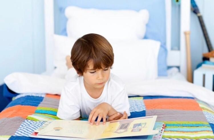 🌞 L'estiu també és un bon moment per llegir 👧🧒📖

📲 Al portal <a href="/edu365/">edu365</a>, trobareu lectures per reforçar la lectura i consolidar l'hàbit lector dels vostres fills i filles 📚📕

🔗 edu365.cat