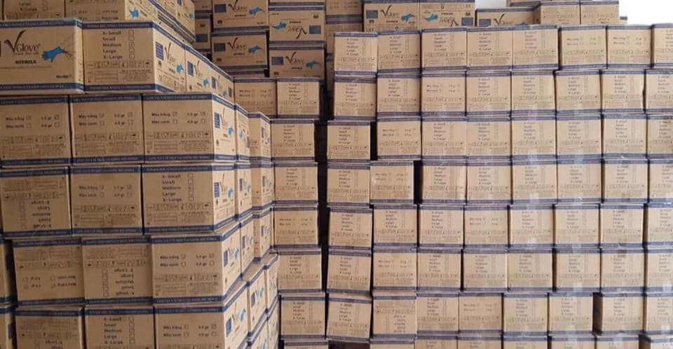 RadtonT's tweet photo. I know many people are looking for nitrile gloves at the right price.
Yes, we only sell for $4 (100 pcs) per box (CIF). This is the ex-factory price!
The MOQ is 600,000 pcs.
It has passed FDA, CE, ISO certification 
bd.radton@tom.com
Thank you https://t.co/3dGhfgN70H