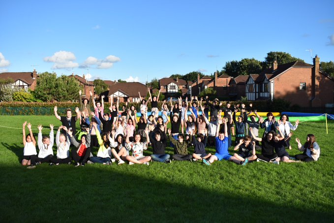 BBCBreakfast's tweet photo. Are you a Year 6 school leaver?
What have you done to mark the occasion? 🥳💃
Send us your pics 📸
@CeRainford put on a day activities for their #leavers2020 ⤵️ https://t.co/WQBCUXqT5l