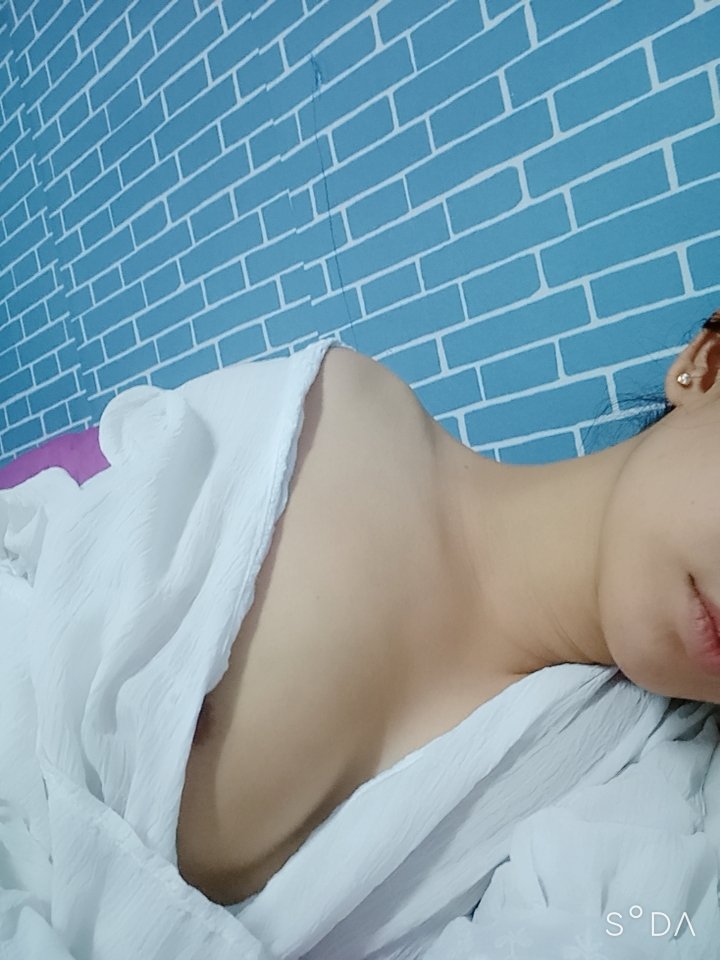ShPwQaKmUW0QZ7y's tweet photo. ชวนแฟนกำลังจะนัดเดี่ยว  น้องฝนดันมาตัดหน้า  เซง....เลย เฮ้อ...
#ชายเดี่ยว  #นัดเย็ดกทม https://t.co/1XvcYSaS8X