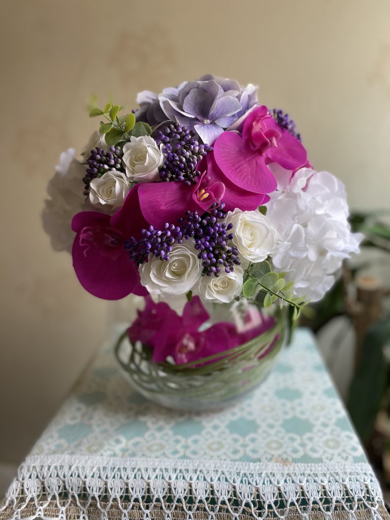 shelovesflower2's tweet photo. ودكم تتعلمون هالتنسيقات وأكثر؟ سجلو معنا في دورة تنسيق الزهور يومين السبت والأحد😍💐 https://t.co/ohAkR009Tn https://t.co/LsryrDgUJ3