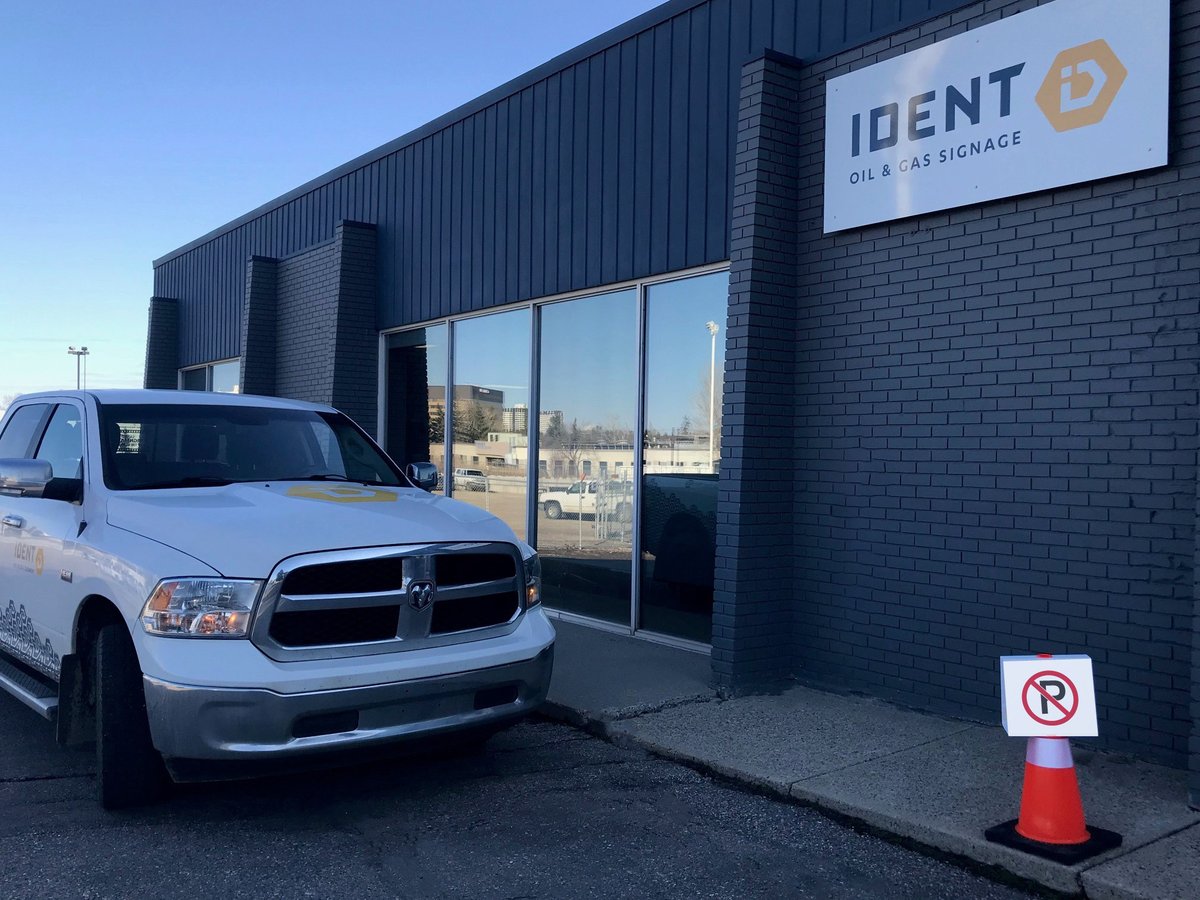 IDentSigns's tweet photo. Quad stands and sandwich boards aren't quite what you need? Try this other temporary and cost-effective option: Pylon Signs.

https://t.co/u771dLXe5W https://t.co/vRPYSeiJPn