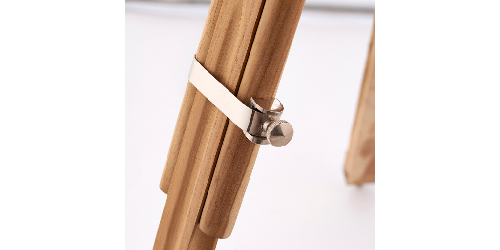 lightingrus_'s tweet image. EH-TRIPOD-FLNA Tripod Floor Lamp From @Endon_Lighting 💡

Contemporary in design, the Tripod floor lamp base is finished with bright nickel plate detailing

Click here to order yours today 👉 buff.ly/2ZIxPud

#endonlighting #floorlamp #tripod #lighting #lightingrus