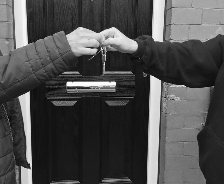 simonotstreets's tweet photo. ๐ขWe are very excited announce the opening of our second supported house for those who are homeless with #NRPF, in partnership with @LATCHLeeds ๐
#NRPF #EUmigrants https://t.co/ZhYgh46uzu