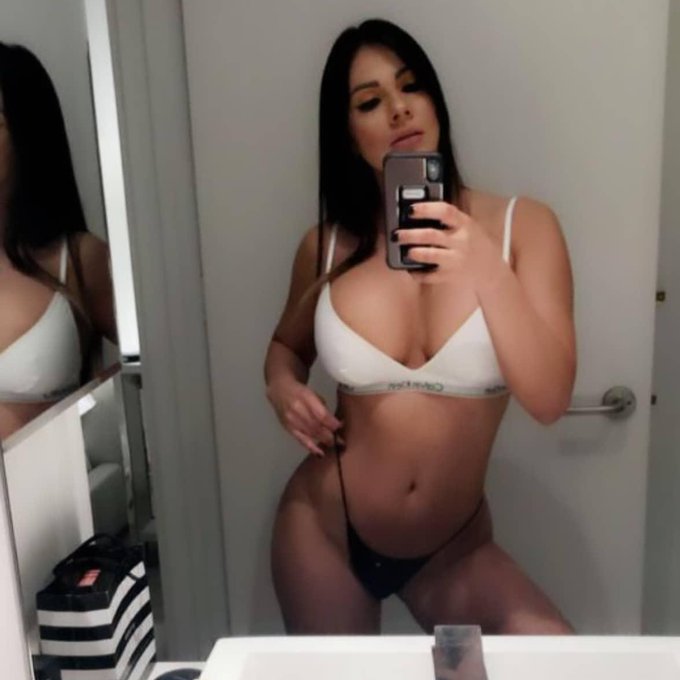 2 pic. Regalito para ustedes en este #Tbt  les mando muchos besitos y los espero en https://t.co/WU8FvbGWAV<a href="/tag/tbt"class="tags">#Tbt</a>