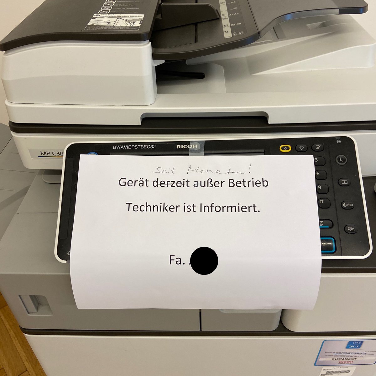bposch's tweet photo. ... irgendwann reichts einem halt auch... seit Monaten... #thingsatwork https://t.co/z1PDde2qh2