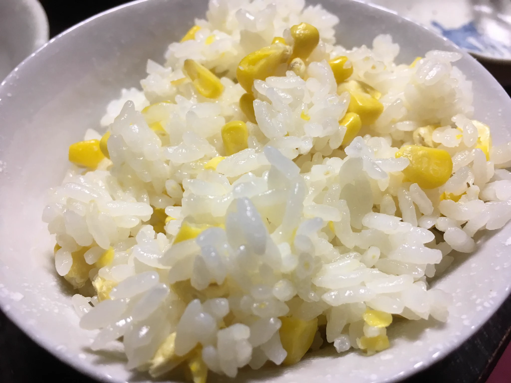 @matsuokujyaku 普通に作っても簡単よ。とうきびごはんをバター醤油焼きおにぎり🍙にすると優勝🌽 