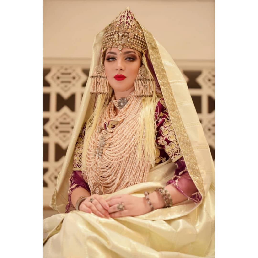 SuhilaBnLachhab's tweet photo. مساء الخير لحباب #الشدة_التلمسانية 
#الجبة_الجزائرية #تنوع_لباسنا_الجزائري #الجزائر_البلد_القارة_الثقافية #العروس_الجزائرية #العروس #الجزائر #الجبين_حلي_جزائري #سهيلة_بن_لشهب #SouhilaBenLachhab https://t.co/elvAHzCM3j