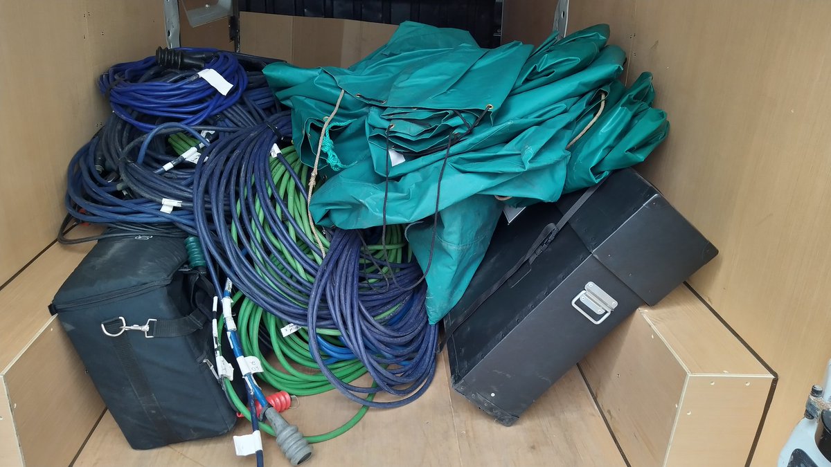 MyVanCan's tweet photo. Van load of outside broadcast equipment to #oldtrafford cricket ground

Is there some sort of cricket game on soon or something?

Hope the weather improves! https://t.co/vz2SYW1Ui7