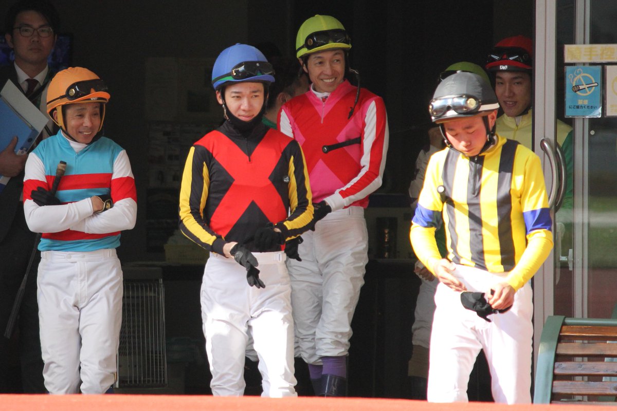 miyako_uma's tweet photo. 岩田望来騎手のデビュー戦
豊さんとパパ、めちゃわろてる https://t.co/4Xfbfx3h3i