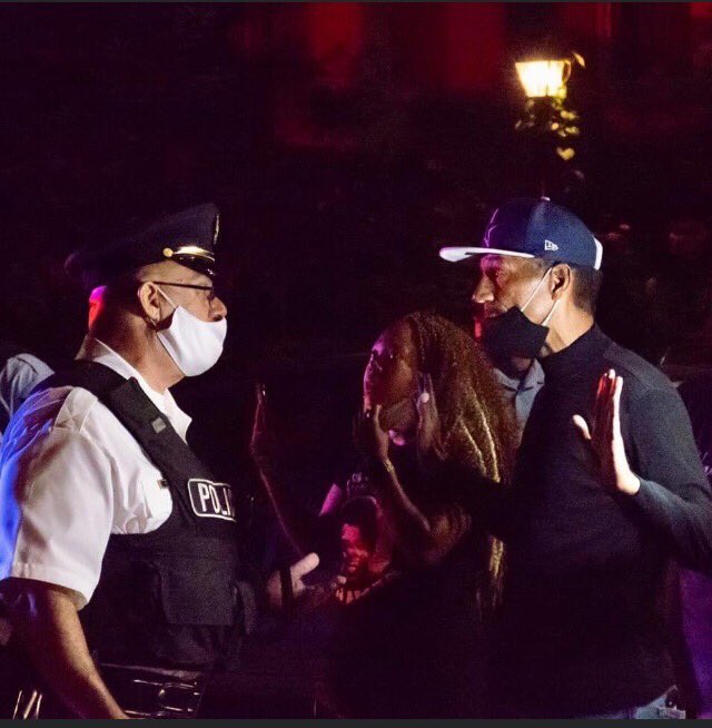 theMARCHstl's tweet photo. 4 medics supported roughly 45 protestors at the “wake up call” action outside Lyda Krewson’s house around 4:30a before moving to city hall to show support for unhoused family. Nonviolent and 1 arrest. 📸: @rrconstructor #wakeupcall #MARCHstl #ExpectUS https://t.co/FXJgq0eqMs