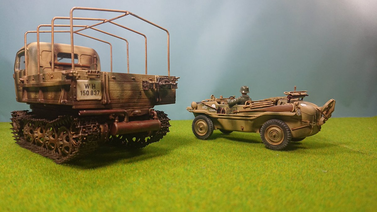 pipocyun's tweet photo. イタレリ Steyr RSO/01&amp;タミヤ シュビムワーゲン完成！RSO/01は形が気に入って購入、シュビムワーゲンは昔作った懐かしさで購入しました。イタレリの履帯は劣化してたのかバラバラになって急遽、モデルカステンの履帯を購入しました。
これで非戦闘車両は４台完成！もっと欲しいなぁ(*´ω｀*) https://t.co/7PB8OQBxI8