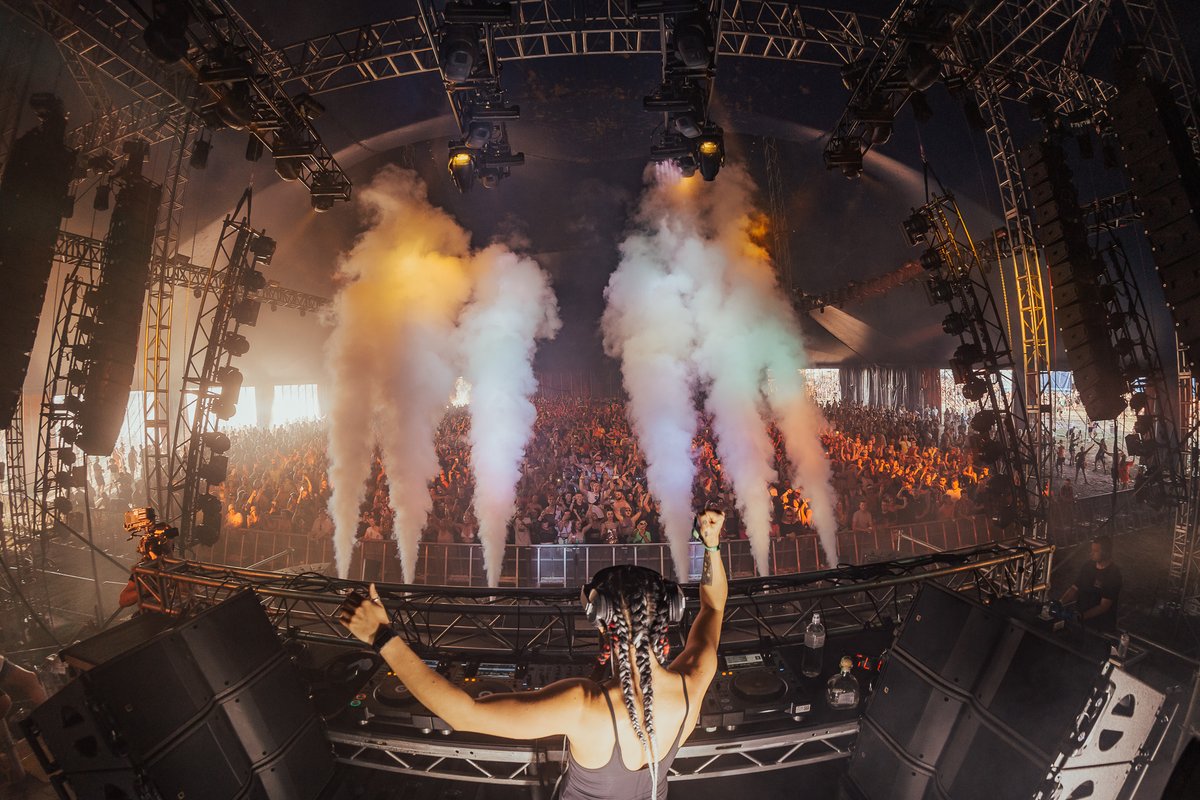 Creamfields's tweet photo. #CreamfieldsSunday is looking π₯
Catch @hannah_wants @MarcKinchen @tiesto @PaulWoolford + many many more from just Β£7.90 per month! https://t.co/N1K9GBukUf