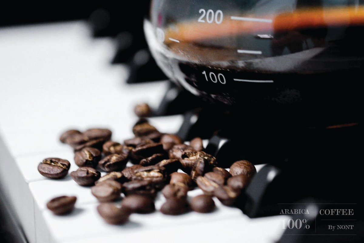 NonvaritGLT's tweet photo. รบกวนช่วยรีทวีตหน่อยนะครับ ผมไม่มีรายได้มาหลายเดือนแล้ว 😭😭
Cold brew coffee by NONT 
ราคาขวดละ 60 บาท 200ml 5 ขวด แถม 1 
Made by order นะครับ ไม่มีสต๊อกสินค้า เพื่อที่ทุกคนจะได้กาแฟสดใหม่เสมอ 
#covid19 #coffee #coldbrew #coldbrewcoffee #bbrigthvc #kmuttchorus https://t.co/YLMQz0u4BD