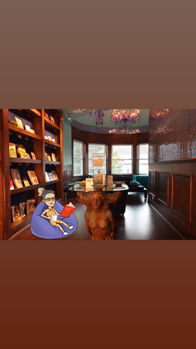 ChrissyGates8's tweet photo. Yabba Dabba Do - Day 2 at the Roxbury. Staying in Fred’s Lair. But don’t be fooled, Bedrock was never quite this extravagant 🙌❤️ https://t.co/XyG0svd7zn