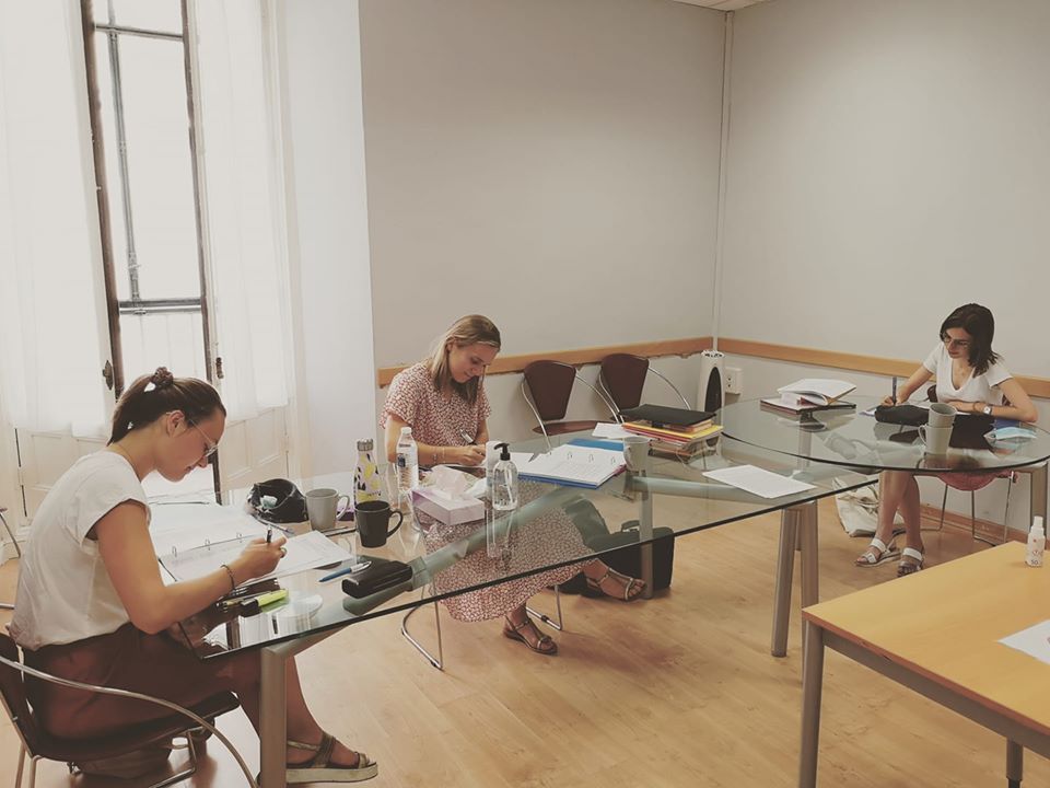 OISE_Idiomas's tweet photo. Las aulas de OISE Segovia se han vuelto a llenar de estudiantes ¡Os echábamos de menos! Ven a aprender español este verano con nosotros, pregúntanos en segovia@oise.com
#oisesegovia #beOISE #aprendeespañol #cursosintensivos #prepa #estudiantes #cursodeverano #learningspanish https://t.co/3I59bpR9Cy