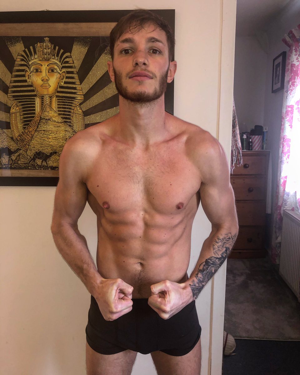 Dean_Dodge's tweet photo. My weight is good and I’m fit and ready to go. Il fight at feather or super feather. Surely someone wants a fight ? I’m undefeated in 10 fights I won’t show up and roll over I’ll give you what you want  and that’s a fight for tv. GET ME ON A SHOW!!  @EddieHearn @frankwarren_tv https://t.co/exn5vkIL99