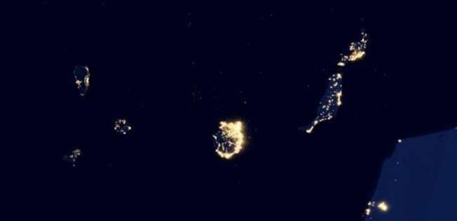 UDLPtoday's tweet image. Vista satélite nocturna de las Islas Canarias facilitada por la Estación Espacial Internacional...