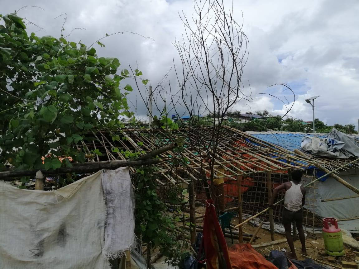 🌧️ As heavy rains continue to hit refugee camps in Cox's Bazar and surrounding communities, our <a href="/UNHCR_BGD/">UNHCR in Bangladesh</a> team are on the ground supporting those affected.