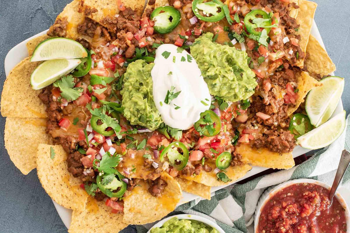 nelebroetchen's tweet photo. Obwohl ich selber noch nie in Mexiko war, habe ich während meiner Zeit in San Diego viel von der Kultur mitbekommen. Am präsentesten war das Essen. Überbackene Nachos gehören zu meinen Lieblingen. Habt ihr einen Favoriten? 🇲🇽 
#kultureinblick #My5Tweets https://t.co/0zB6sdEp8Q