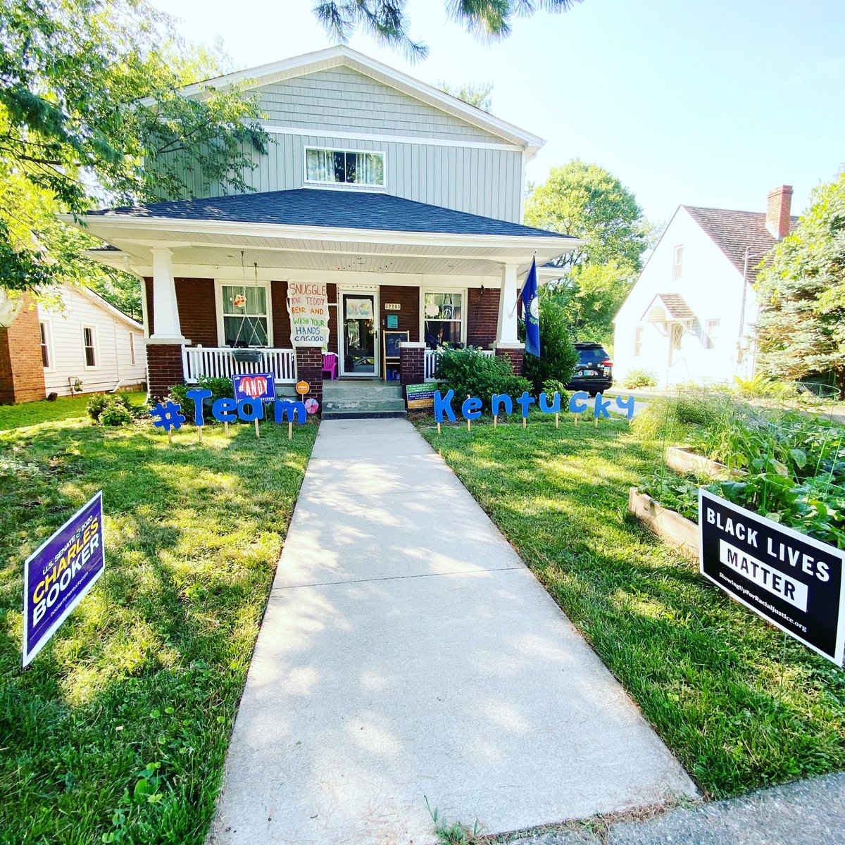 Proud to be hosting the traveling #teamkentucky yard sign this week courtesy of <a href="/bcmanke/">BCManke_Nelis</a>. Really wish we didn’t need it so badly anymore, but here we are. Let’s do this, Kentucky. #togetherky #wearadamnmask <a href="/GovAndyBeshear/">Governor Andy Beshear</a>