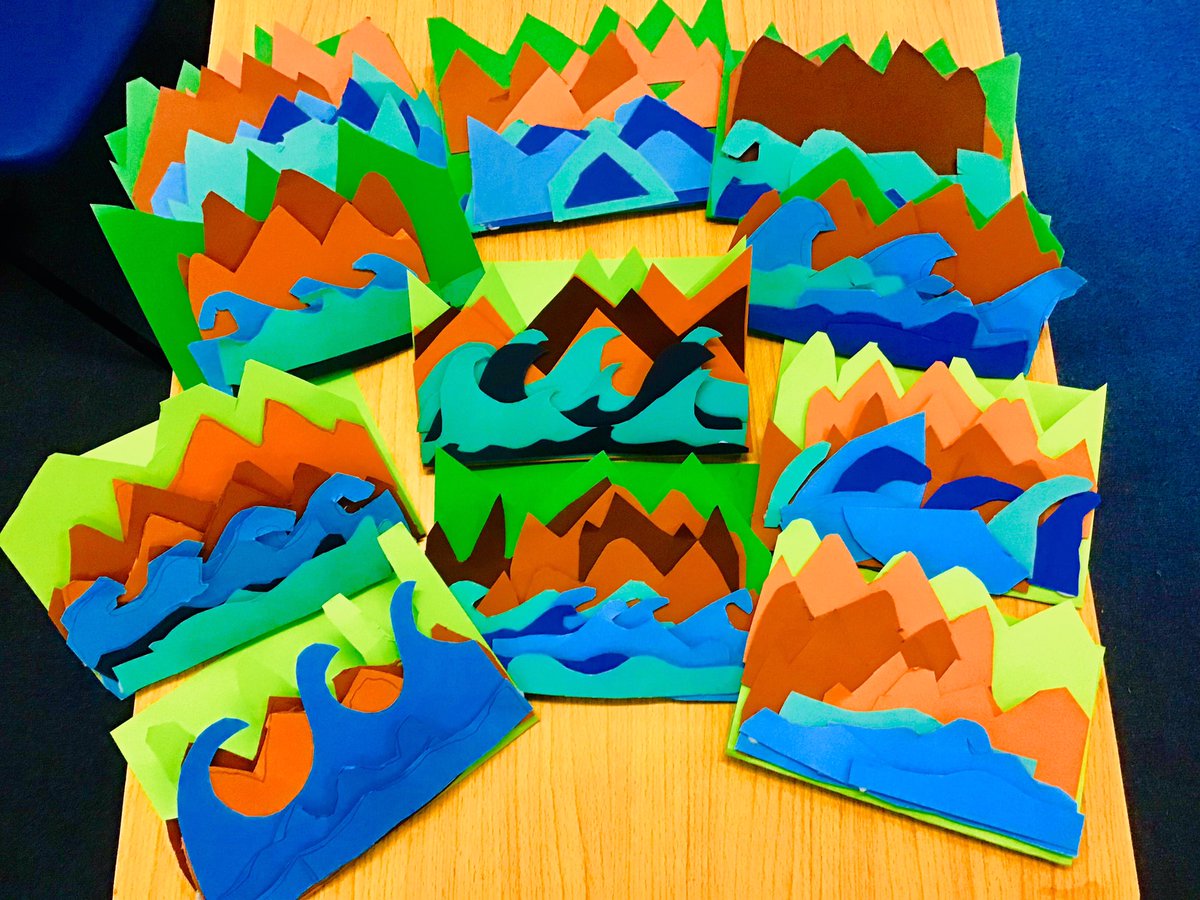 HimidClass's tweet photo. We have been learning about tsunamis this week and recreated ‘The Great Wave’ by the Japanese artist Hokusai 🌊 @OlqopPrimary https://t.co/tnRgreWlXM