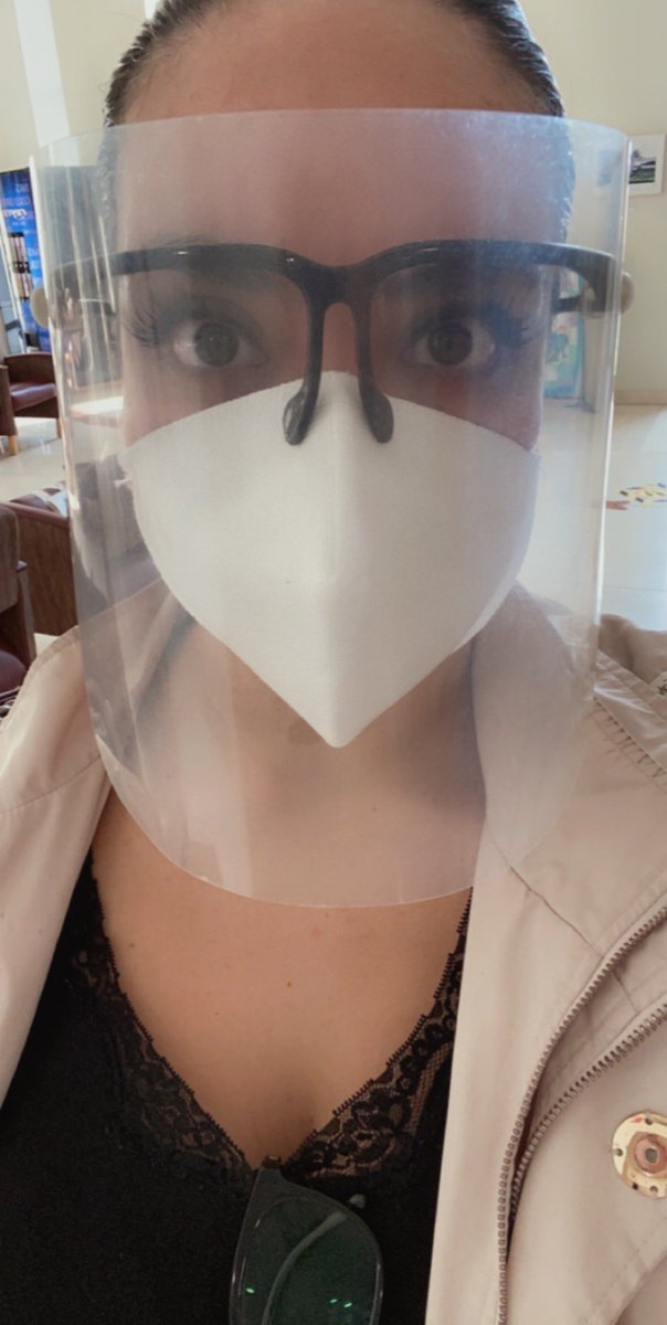 Alixiana's tweet photo. Keep smiling pipols. Los ojos, hoy, hacen todo el trabajo de enseñarle al mundo quiénes somos. Good pandemic morning! #COVID19mx #Covid_19 #ojotes #pestañasdecomercial https://t.co/L5pQcIOshe
