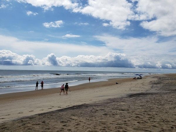 CapeHatterasNPS's tweet photo. NEWS RELEASE
Cape Hatteras National Seashore experienced the 2nd-highest level of June recreational visitation since the establishment of the Seashore in 1953.

Read more:
https://t.co/sBl2Cg2EDW https://t.co/GMTttm0bCl