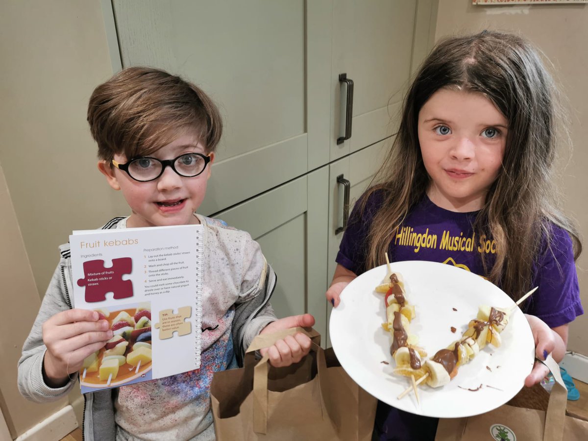 mark_bools's tweet photo. Thank you @Hbbc_children I have 3 very happy children eating fruit kebabs and enjoying the crafts from their goodie bags! Keep up the amazing work and see you next week @hinckandbos_bc #summerfun #newboldverdon https://t.co/kHORljBb19