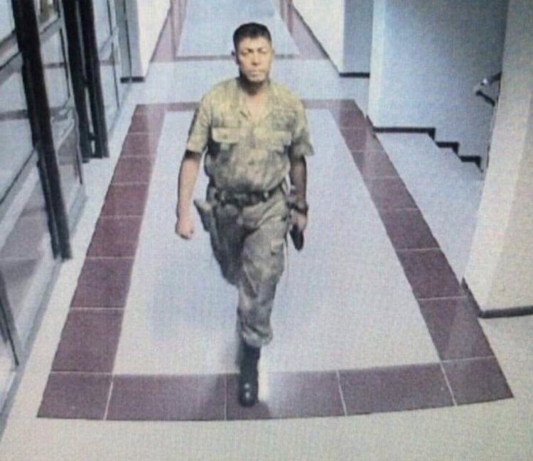 15 Temmuz gecesi vatanı, bayrağı, 
ve namusu uğruna can veren bütün şehitlerimizi saygıyla ve rahmetle anıyoruz. 

Ruhları şad olsun.

#15Temmuz