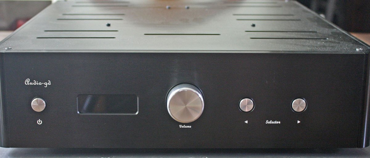 hometheatergeek's tweet image. The Audio-gd Vacuum HE1 XLR tube preamplifier is the best sounding preamplifier that I’ve heard. Check out the full review over on our website!

#preamplifier #audiogd

bit.ly/2Zvj5A7