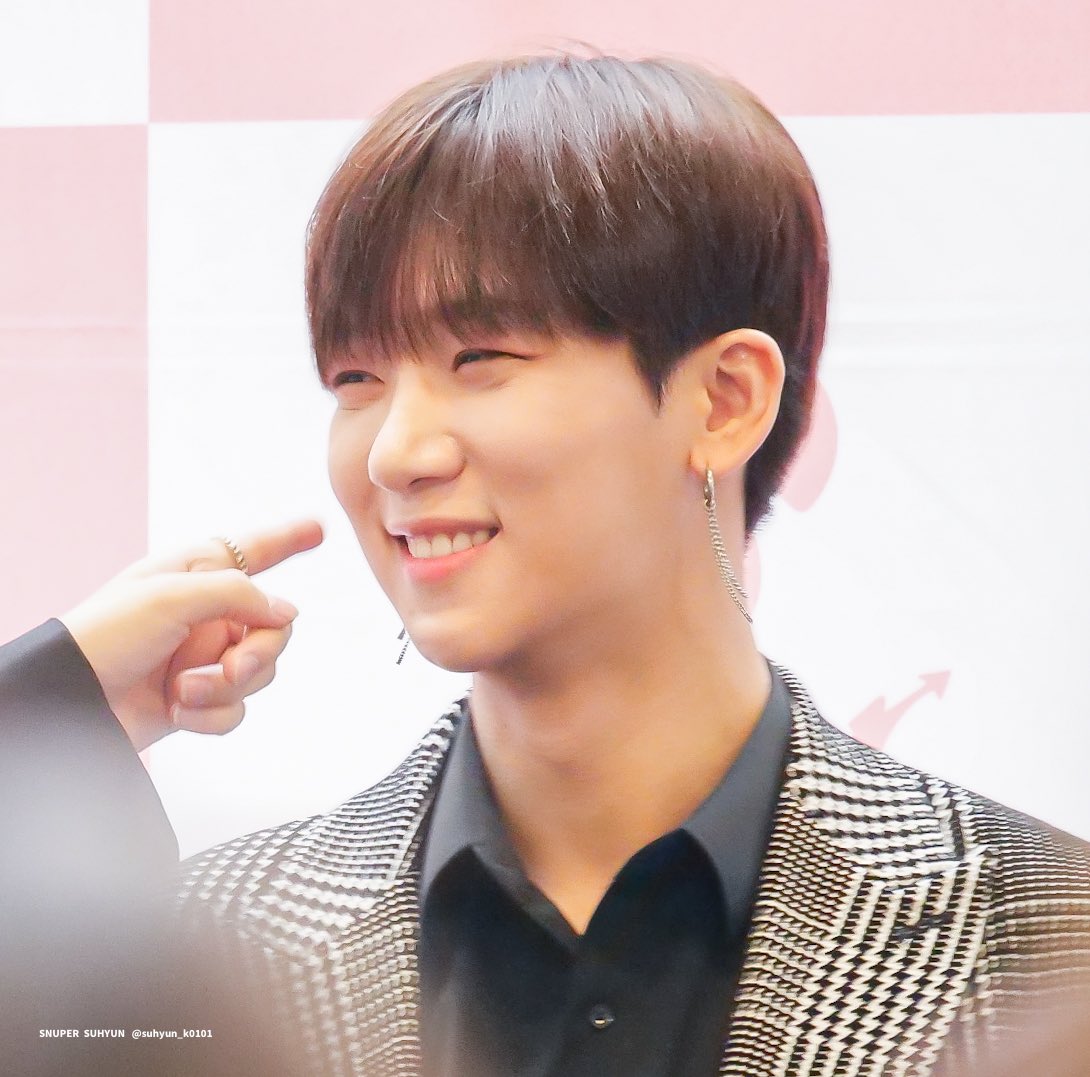 suhyun_k0101's tweet photo. 181224 Queen's Square YOKOHAMA
#스누퍼 #SNUPER #すぬぽ
#수현 #スヒョン #suhyun
@snuper6 @snuperofficial @SNUPERJAPAN #D394 https://t.co/JobXRgrspA