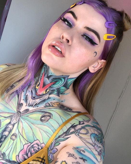 🌙💟 https://t.co/NZ99uhZoFo