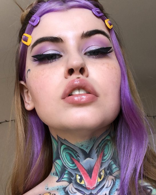 🌙💟 https://t.co/NZ99uhZoFo