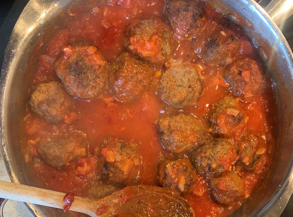 Portly_Gent's tweet photo. Homemade meatballs at Portly HQ last night, made with Prime Portly Gentleman beef mince. Mother Portly G always says “self praise is no recommendation”, but they were bloody good! #superlativesustenance #homemade #localproduce https://t.co/wd1qN9AJRy