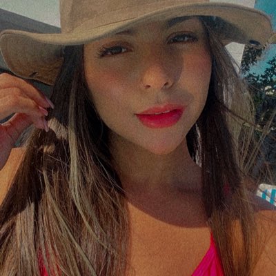 tainasmoraes's tweet photo. #NovaFotoDoPerfil https://t.co/hVS9KfQlpc