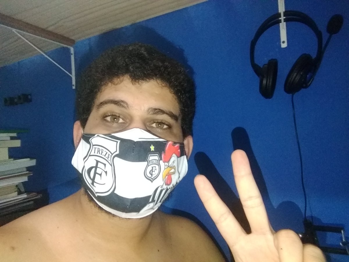 LucyenCosta's tweet photo. Vó fez pra mim 🥰🥰🥰 #GaloMoral @TrezeFC https://t.co/r0rHN6JtZG