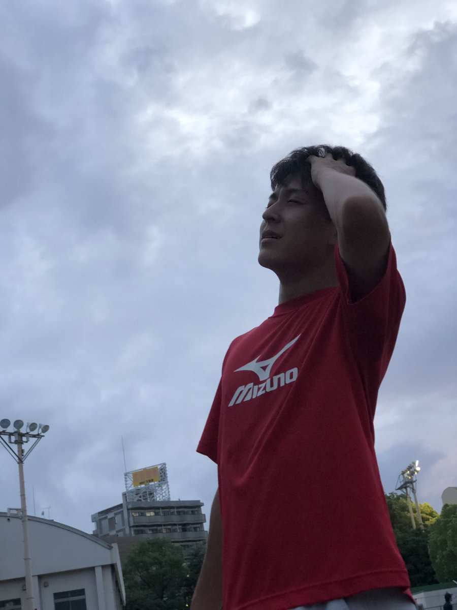 kagoshima_univ's tweet photo. 7月14日(火)

武航平くんお誕生日おめでとう🎉
お誕生日は5月26日でした。

部活１のお調子ものです。よく同級生にいじられてます。たまに後輩にもいじられてます。実は人気者なのかな？？

誰かにカメラを向けてるとちゃっかり入ってきます📸ホームページをよく見ると、、、🤭 https://t.co/q5eaSSYfmt
