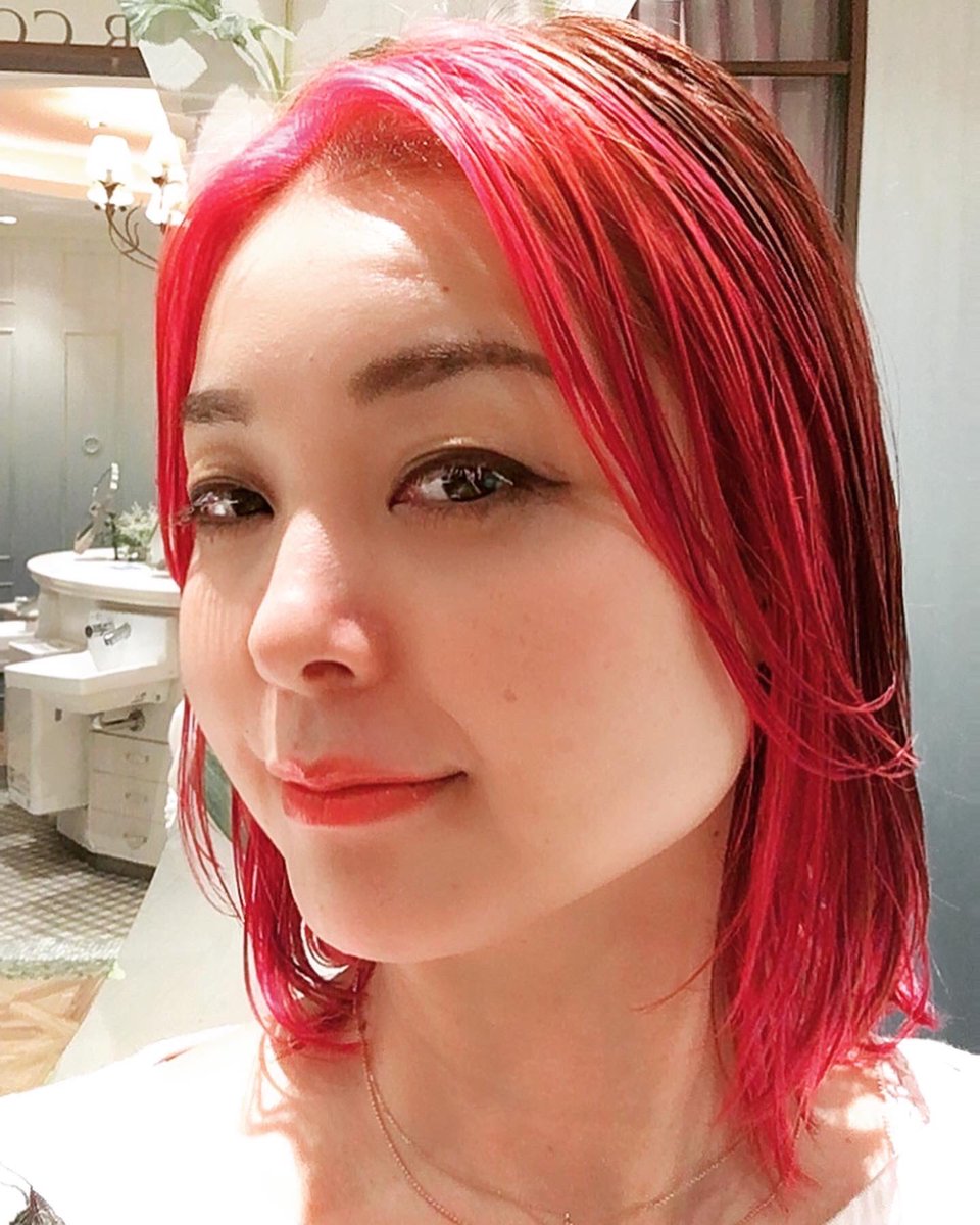 ヘアカラーピンク